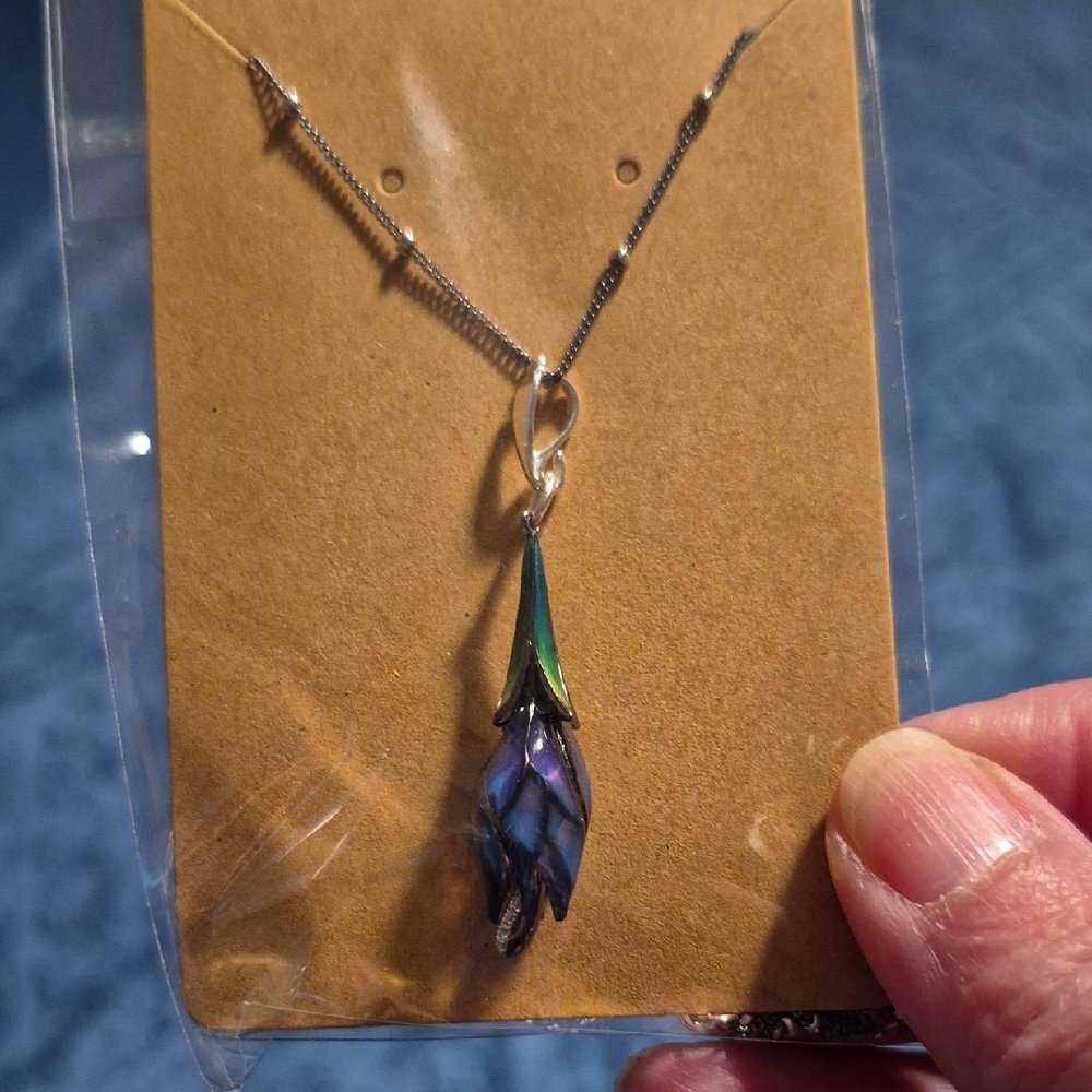 NWT Sterling and Enamel Floral Pendant on 18 inch Sterling Silver Necklace